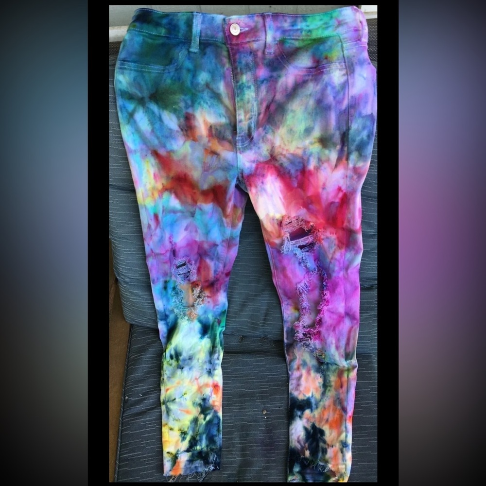 American Eagle Highwaisted Ripped Cropped Jeggings